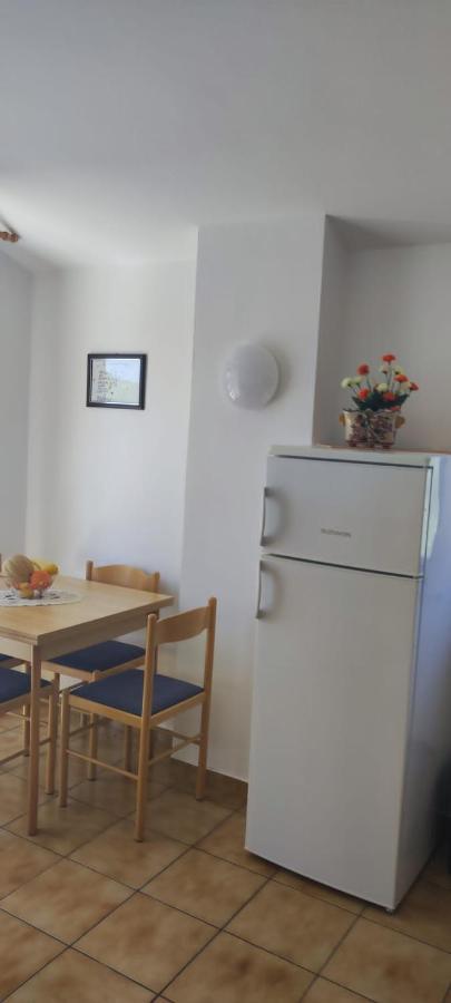 Villa Kadinela, 200M From Kamenjak, Huge Quiet Garden With Barbecue, 2 New Kitchens Premantura Εξωτερικό φωτογραφία