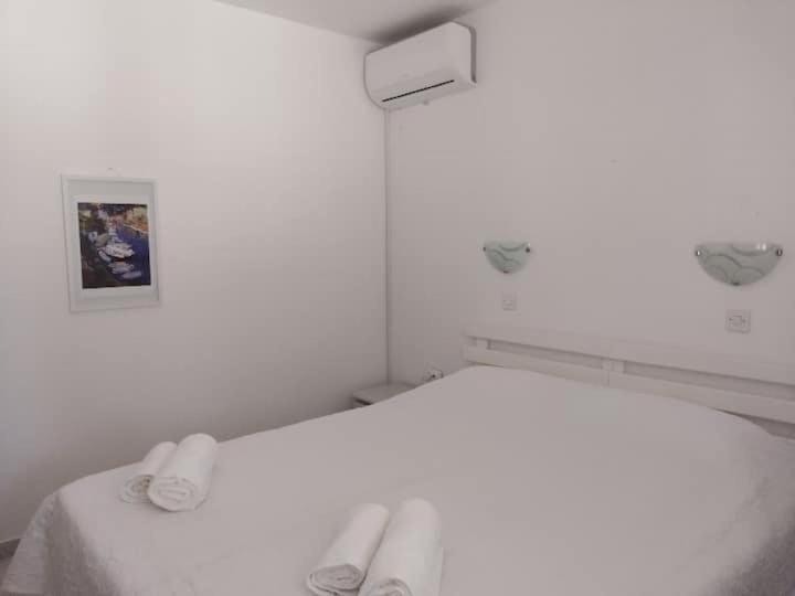 Villa Kadinela, 200M From Kamenjak, Huge Quiet Garden With Barbecue, 2 New Kitchens Premantura Εξωτερικό φωτογραφία