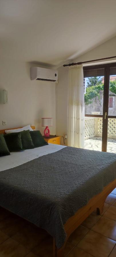 Villa Kadinela, 200M From Kamenjak, Huge Quiet Garden With Barbecue, 2 New Kitchens Premantura Εξωτερικό φωτογραφία