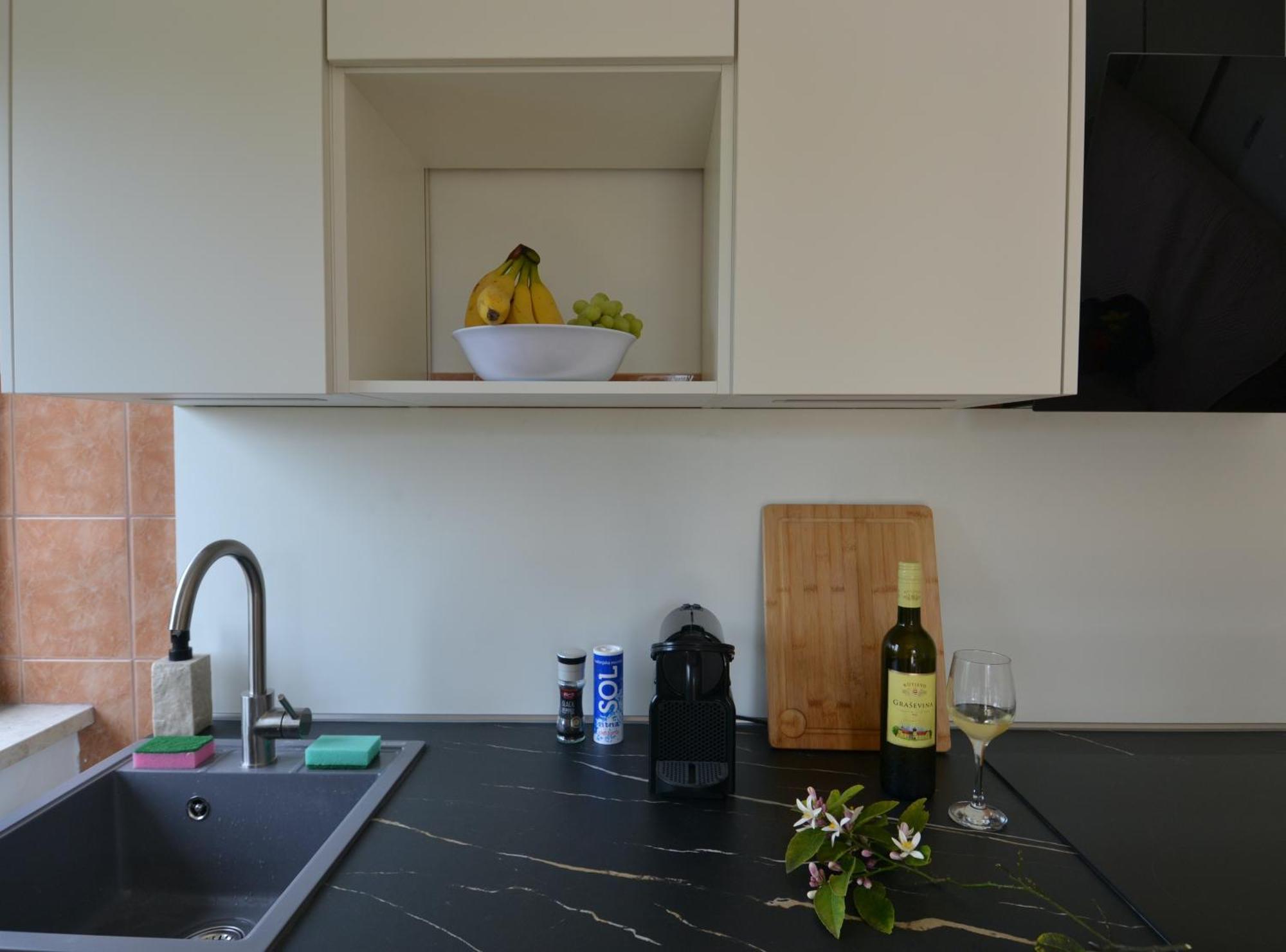Villa Kadinela, 200M From Kamenjak, Huge Quiet Garden With Barbecue, 2 New Kitchens Premantura Εξωτερικό φωτογραφία